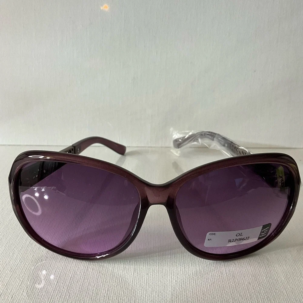 Chic Purple Sunglasses